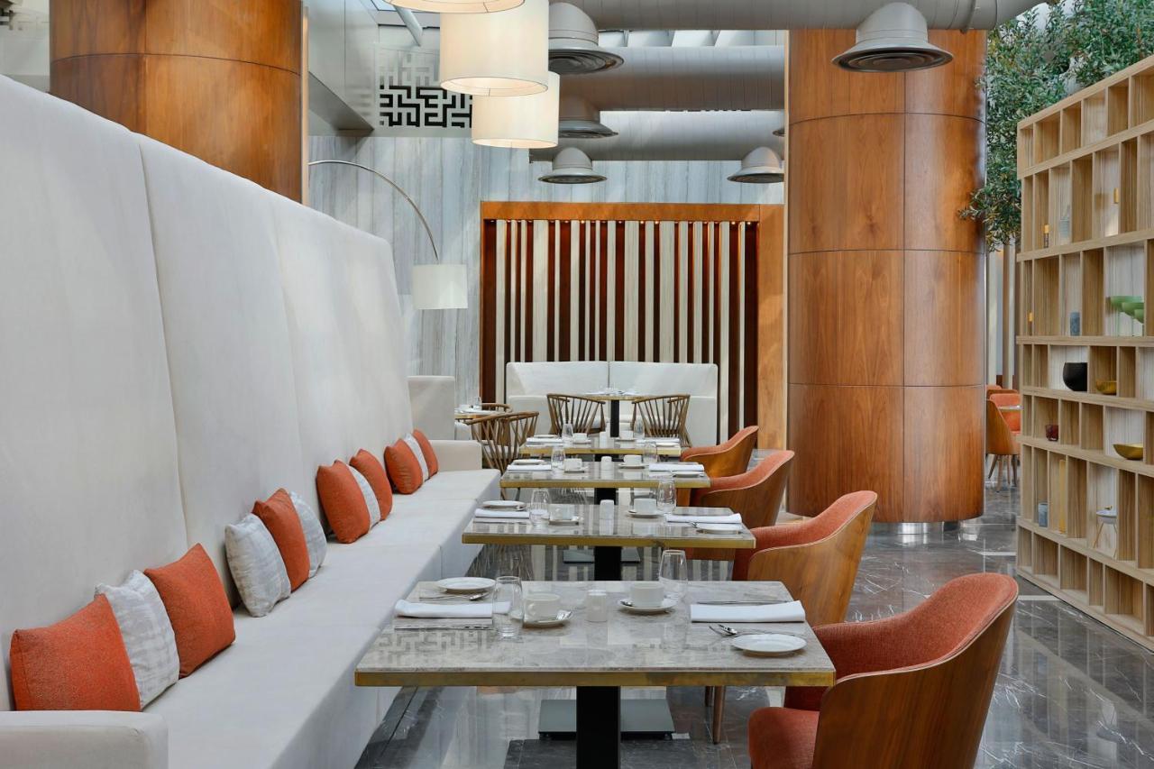 Jeddah Marriott Hotel Madinah Road 外观 照片 Restaurant interior