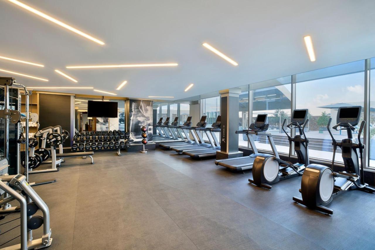 Jeddah Marriott Hotel Madinah Road 外观 照片 The gym at the hotel