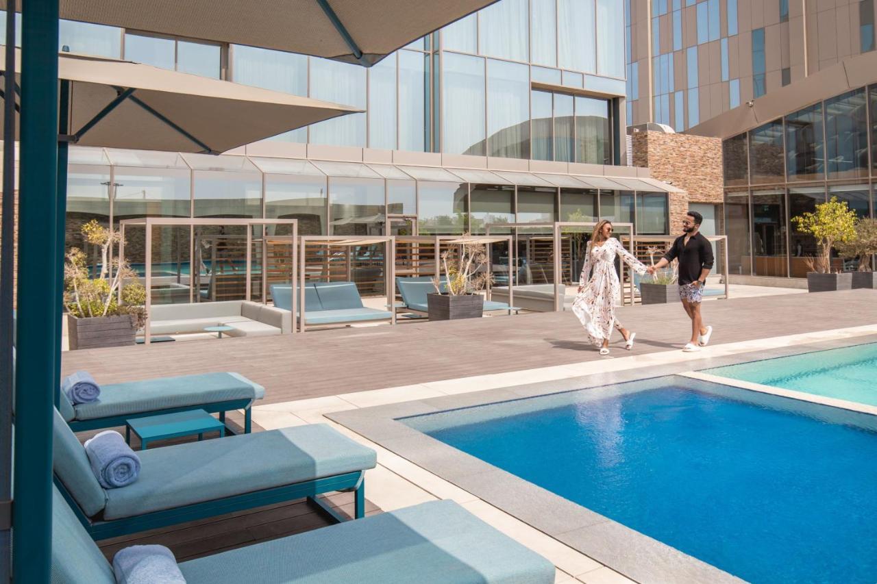 Jeddah Marriott Hotel Madinah Road 外观 照片 The pool at the hotel