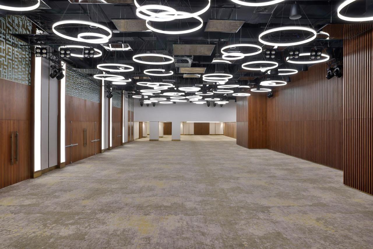 Jeddah Marriott Hotel Madinah Road 外观 照片 The interior of the National Cultural Centre
