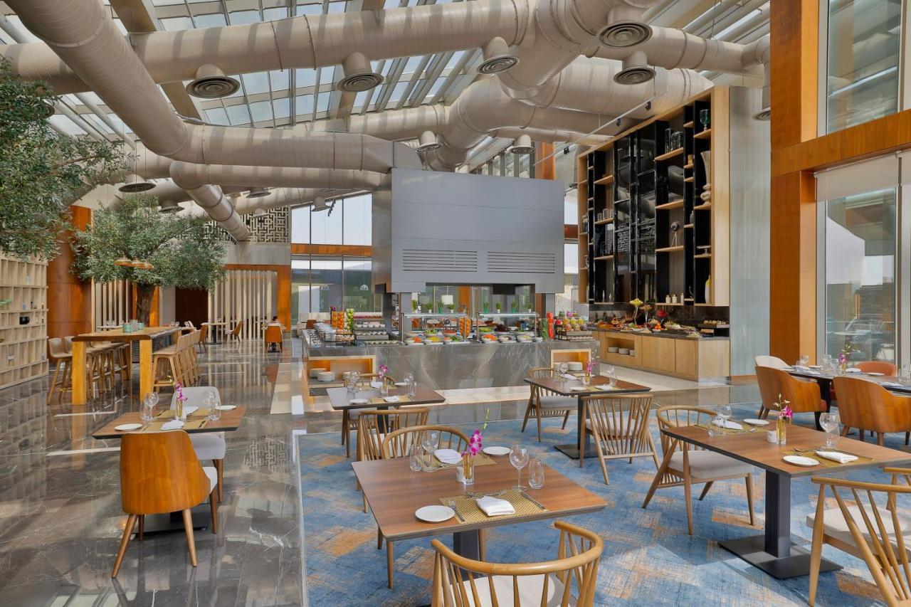 Jeddah Marriott Hotel Madinah Road 外观 照片 The Kitchen Table