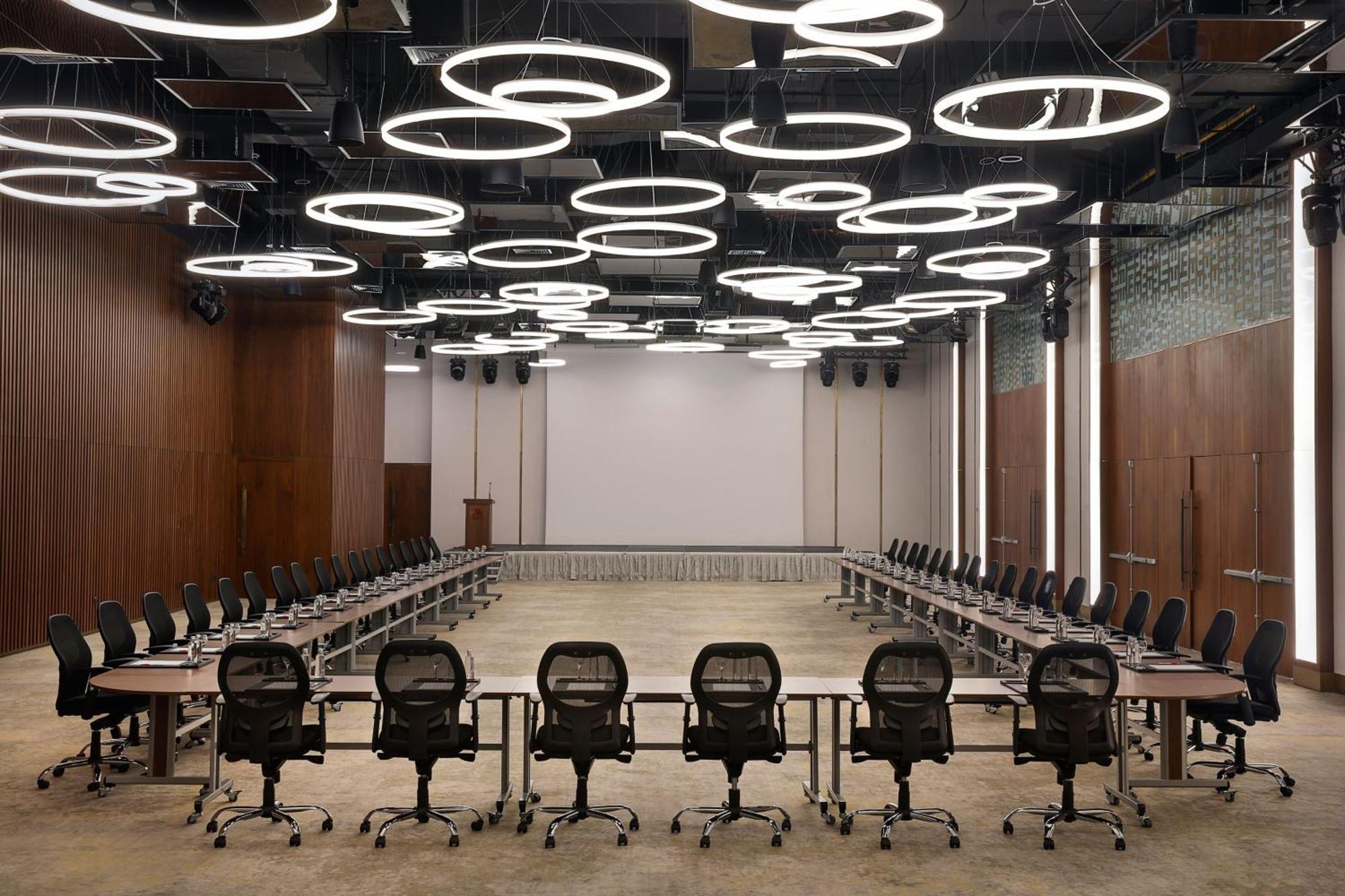 Jeddah Marriott Hotel Madinah Road 外观 照片 The conference room